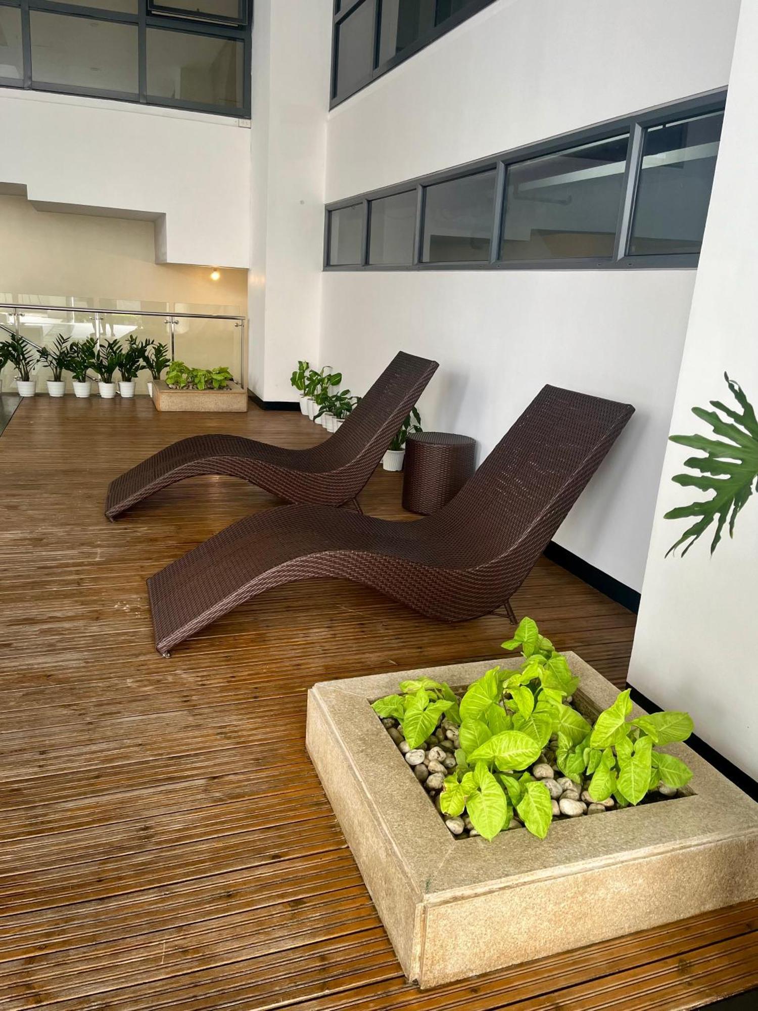 Greenbelt Hamilton Tower 1 Makati City Екстериор снимка