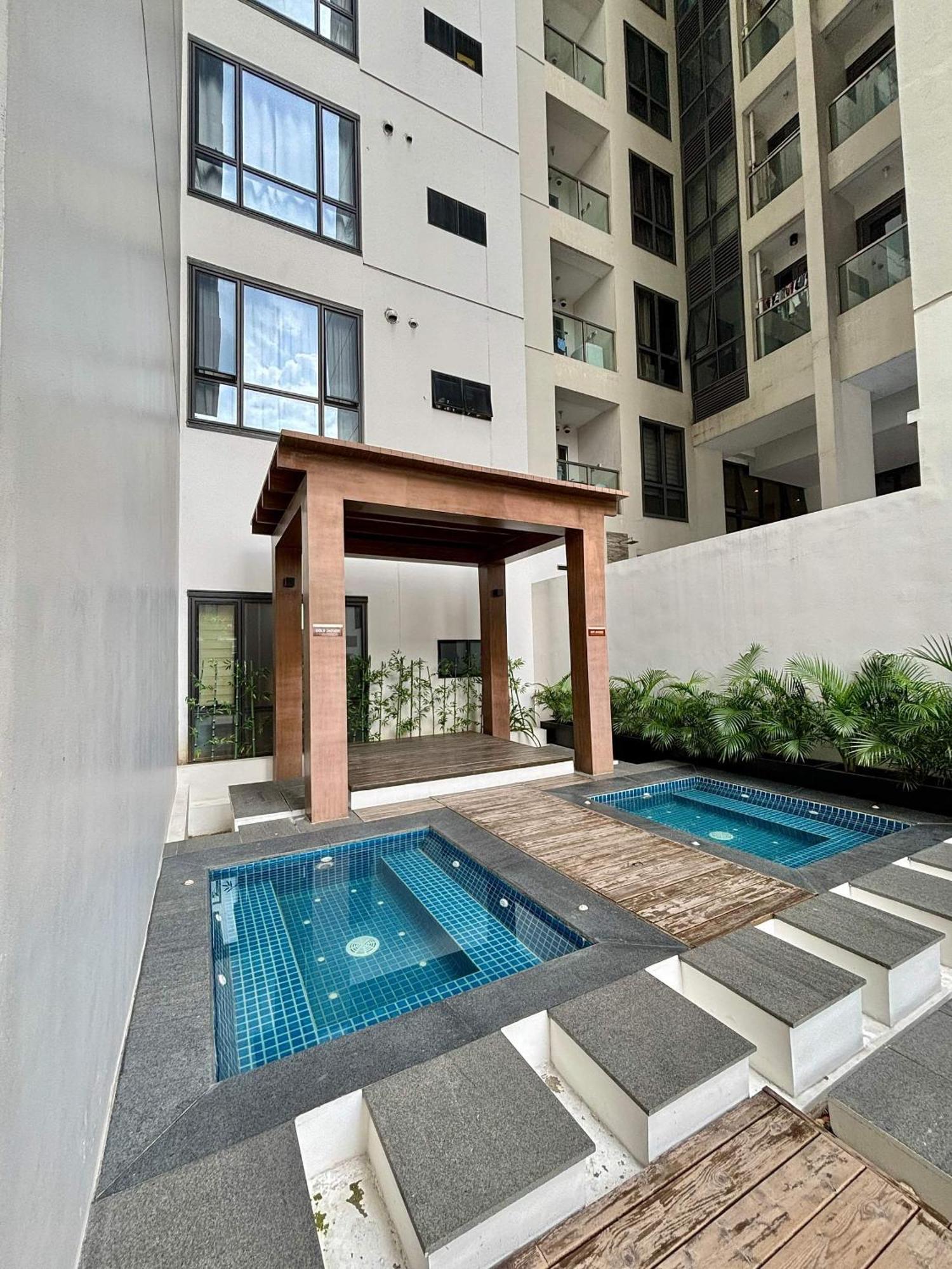 Greenbelt Hamilton Tower 1 Makati City Екстериор снимка