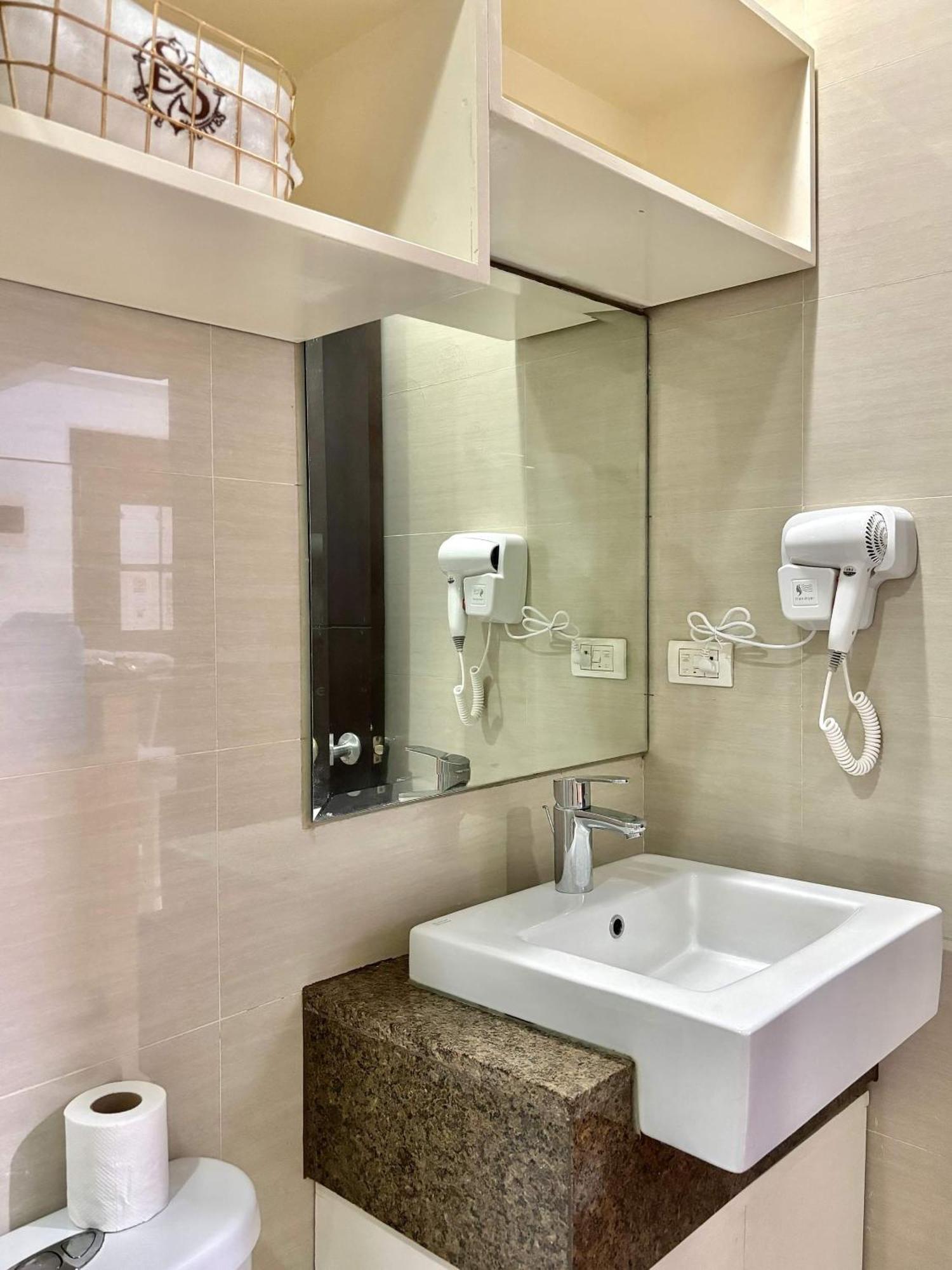 Greenbelt Hamilton Tower 1 Makati City Екстериор снимка